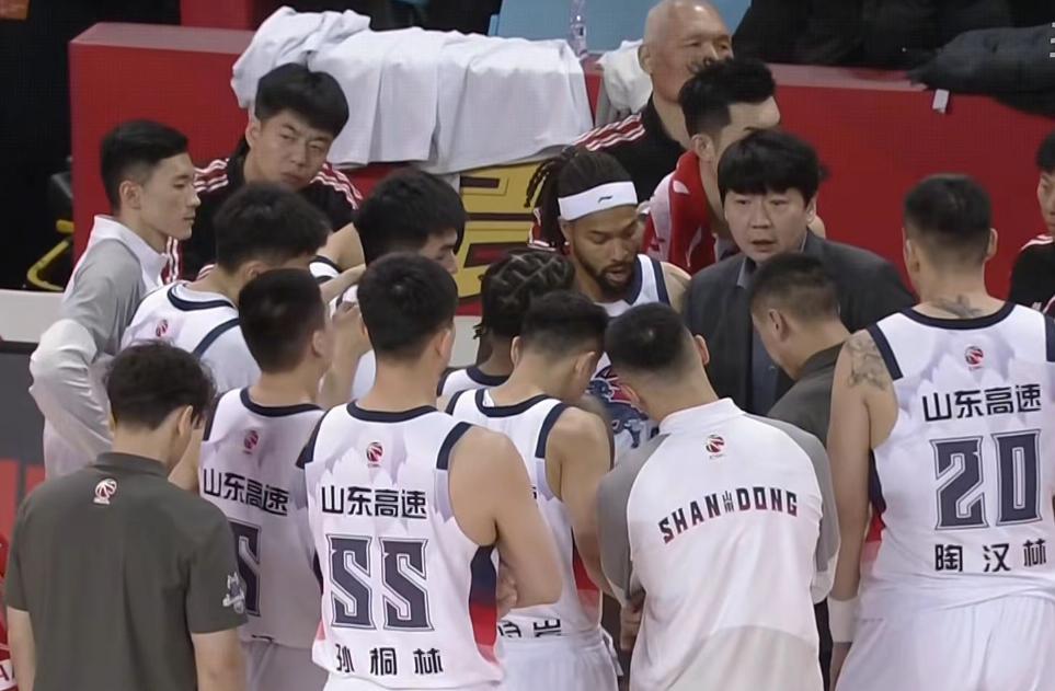 bb体育官网-山东男篮逆转吉林9分险胜，陶汉林12+7鲍威尔爆发，姜伟泽17+4+4
